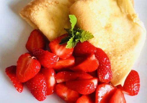 Crepes mit feiner Topfencreme
