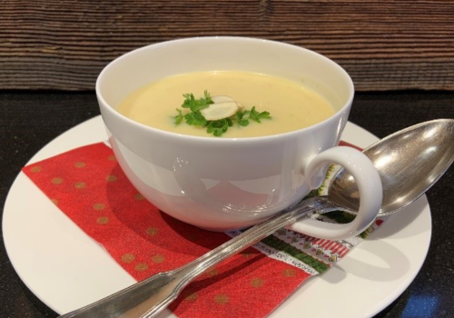 Apfel-Sellerie-Suppe