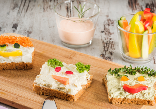 Kunterbunte Brotgesichter