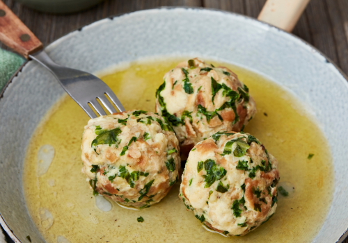 Bärlauchknödel mit brauner Butter