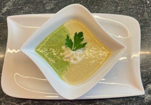 Petersilienschaumsuppe: Wurzel trifft Blatt