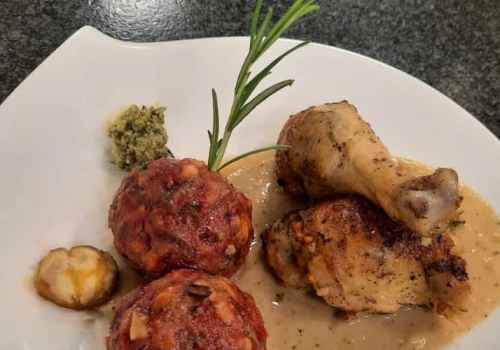 Hendlkeulen mit Kastanienfülle