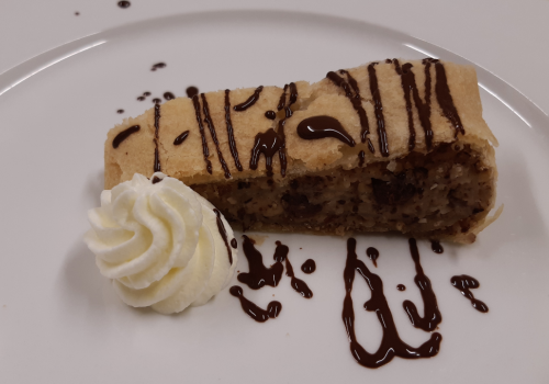 Haselnussstrudel