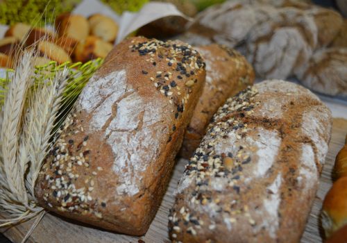 Hanfbrot mit gerösteten Ölsaaten
