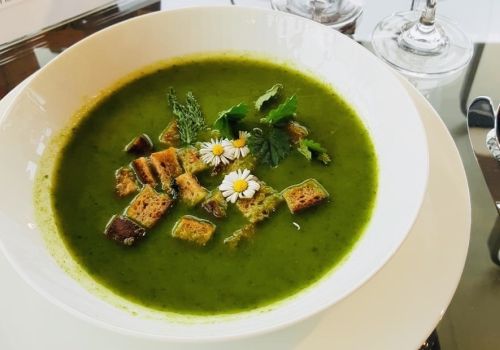 Wildkräutersuppe