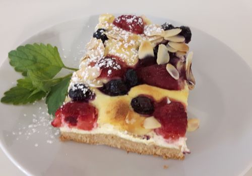 Fruchtige Topfen-Mürbteigschnitte