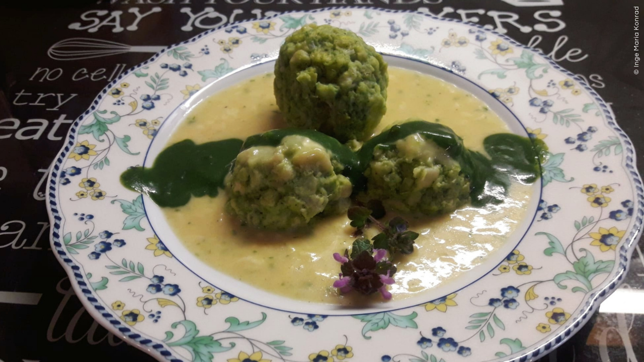 Brennnesselspinat-Knödel