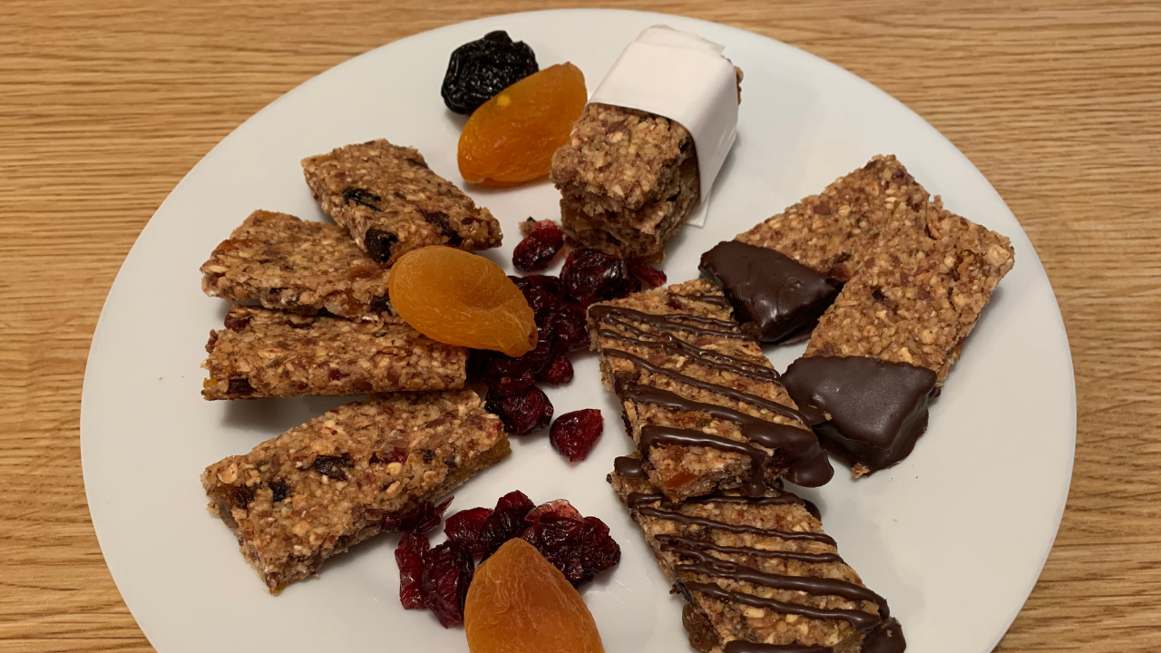 Müsliriegel mit Trockenfrüchten