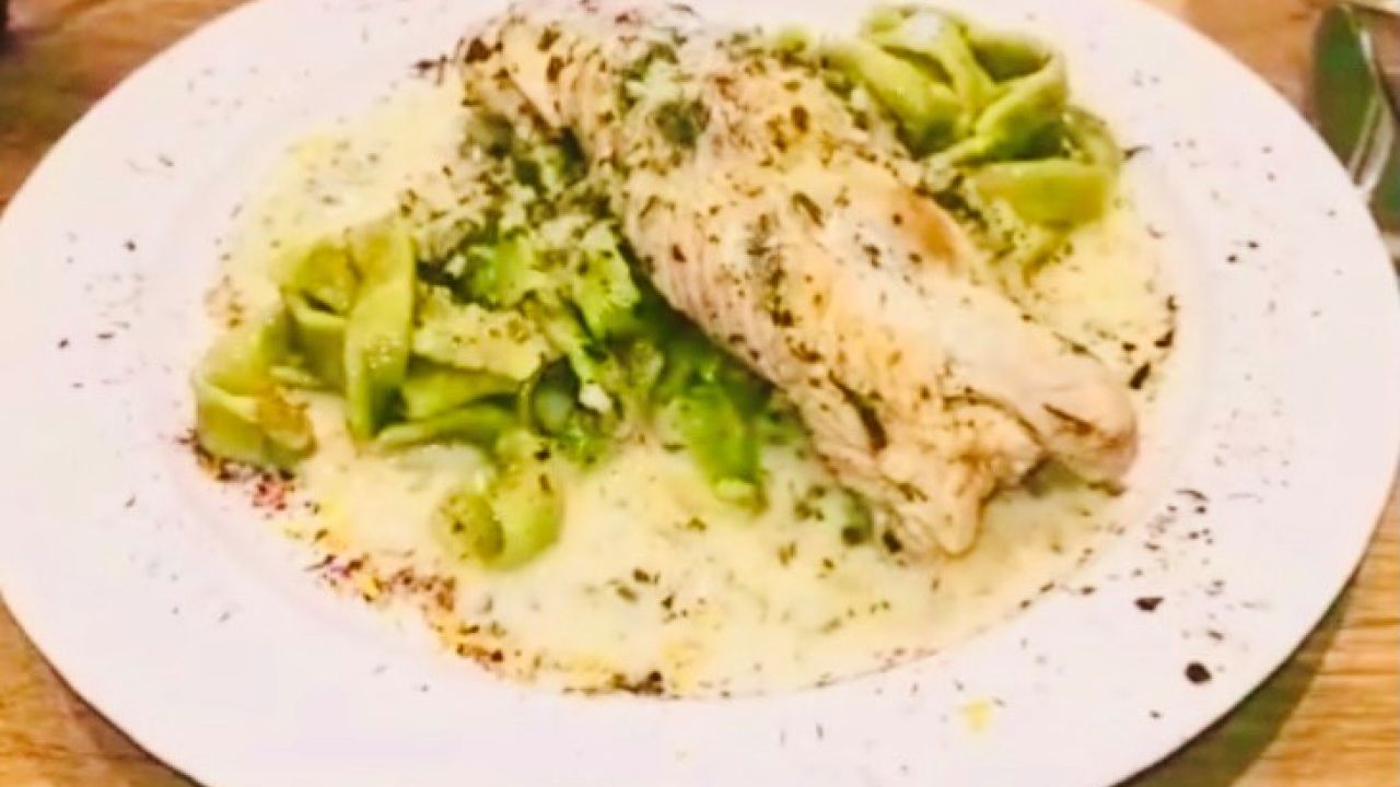 Putenzöpfe in Kräutersauce